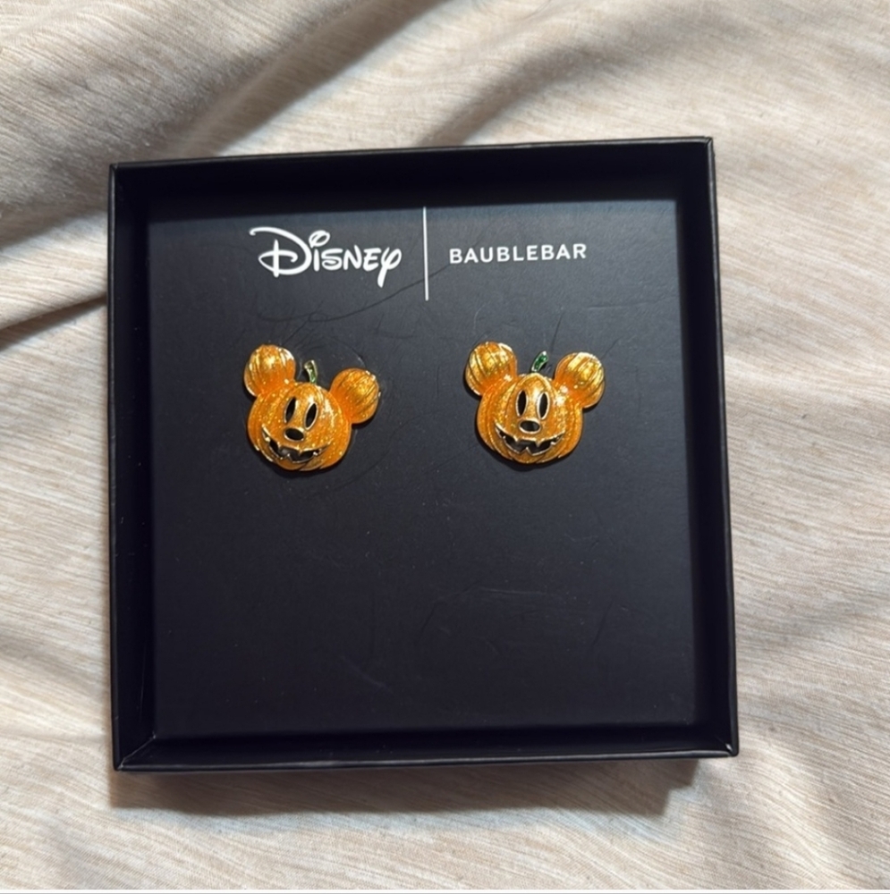 NWT Mickey MOUSE Adorable Earrings/ DISNEY& BAUBLEBAR PUMPKIN 🎃✨️🎃✨️🖤✨️🎃✨️